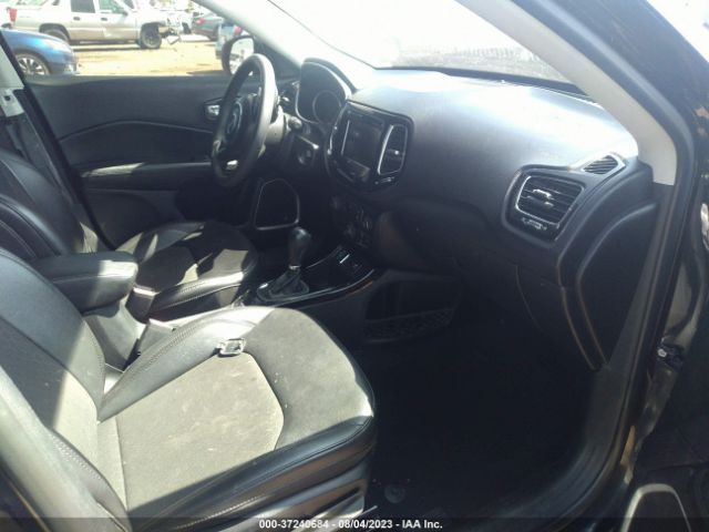 3C4NJCBB3MT552782 Jeep Compass Altitude