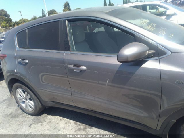 KNDPMCAC2H7222832 KIA Sportage Lx