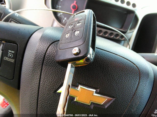 Chevrolet SONIC LT 2014 1G1JC5SH9E4175108 Image 3