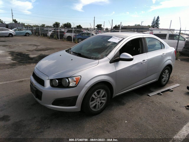 Chevrolet SONIC LT 2014 1G1JC5SH9E4175108 Image 2