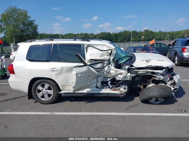 2015 Toyota Land Cruiser, VIN: JTMHY7AJ3F4030493