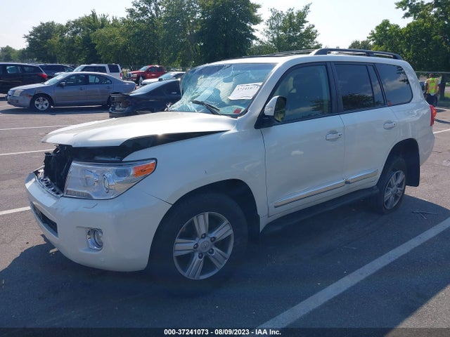 2015 Toyota Land Cruiser, VIN: JTMHY7AJ3F4030493