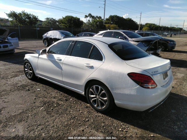 55SWF4JB3GU163008 Mercedes-Benz C-class C 300