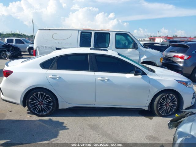3KPF44AC9ME397798 KIA FORTE GT