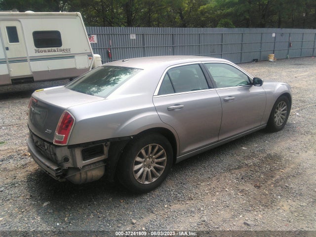 2C3CCAAG1EH119222 Chrysler 300