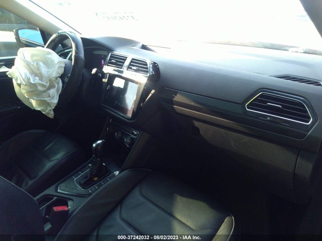3VV5B7AX3JM023826 Volkswagen Tiguan Sel Premium