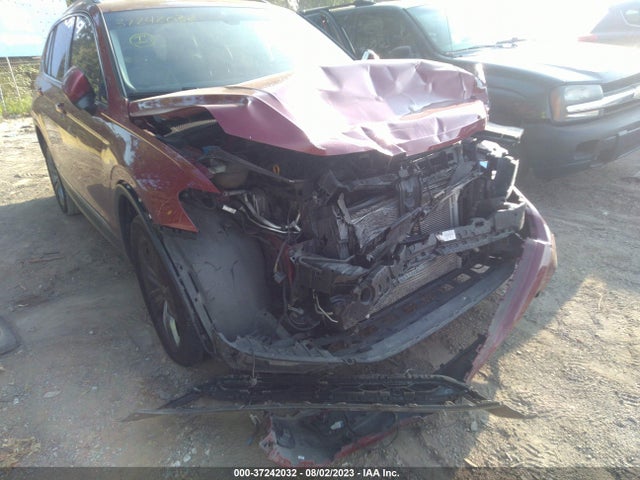 3VV5B7AX3JM023826 Volkswagen Tiguan Sel Premium