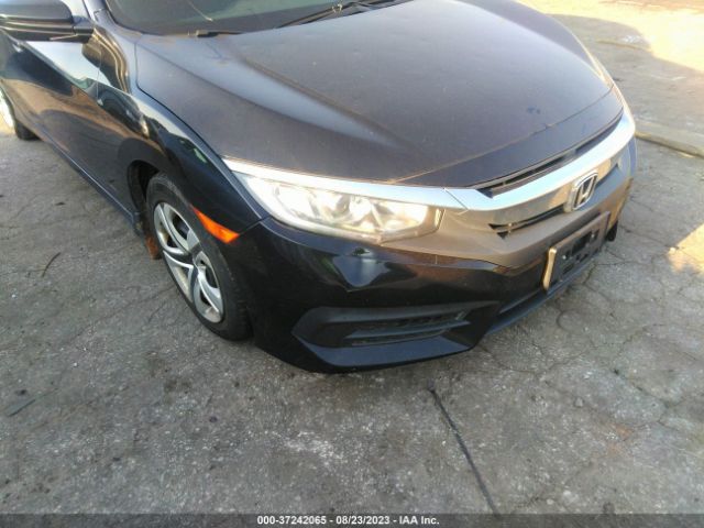 19XFC2F51JE028091 Honda Civic Sedan Lx