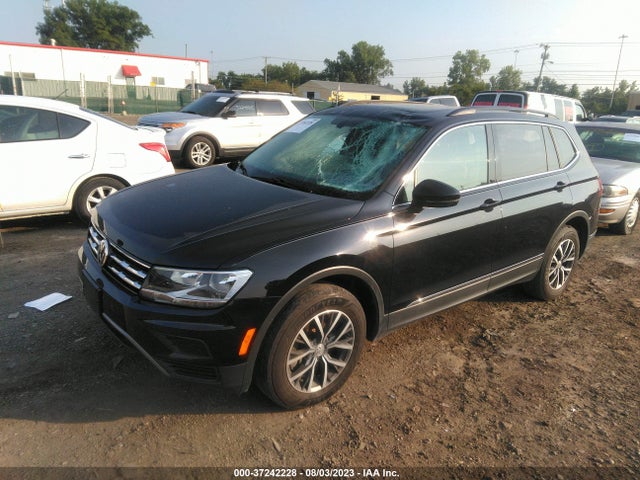 3VV2B7AX3LM056170 Volkswagen Tiguan Se/sel/se R-line Black