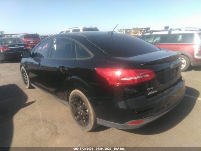Ford FOCUS SE 2016 1FADP3F23GL321505 Image 3