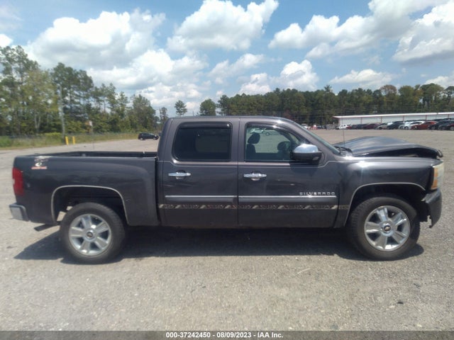 2011 CHEVROLET SILVERADO 1500 LT VIN: 3GCPCSE05BG197997