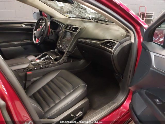 3FA6P0E92KR111221 Ford FUSION SEL