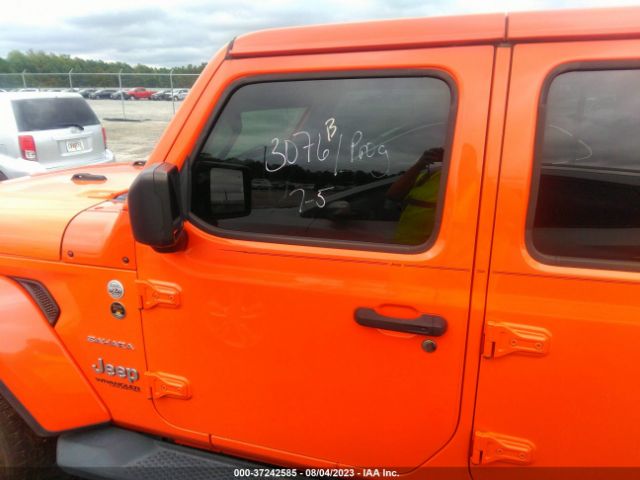1C4HJXEG4JW321844 Jeep Wrangler Unlimited Sahara