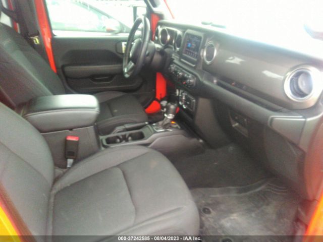 1C4HJXEG4JW321844 Jeep Wrangler Unlimited Sahara