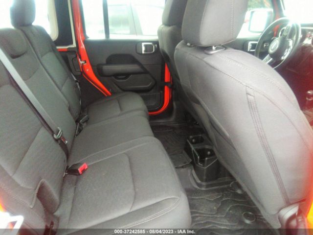 1C4HJXEG4JW321844 Jeep Wrangler Unlimited Sahara