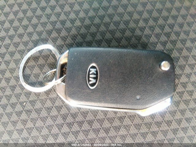 KNDJ23AU5L7082742 KIA SOUL LX