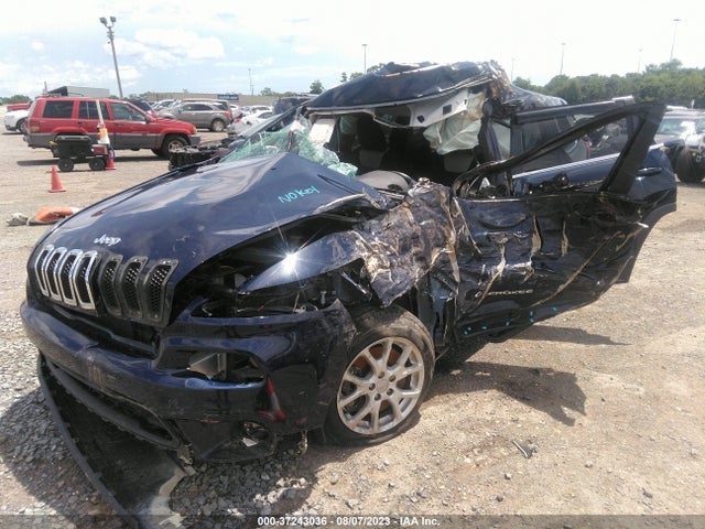 1C4PJMCS4EW129475 Jeep Cherokee Latitude