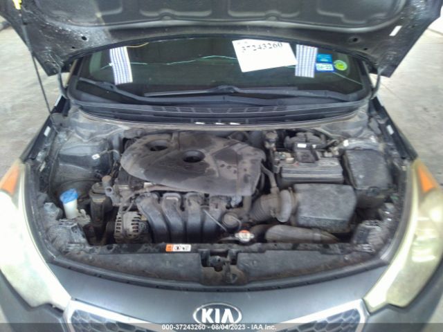 KNAFK4A68G5586682 KIA FORTE LX