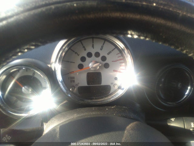 2009 MINI COOPER CONVERTIBLE S VIN: WMWMS33589TY07749