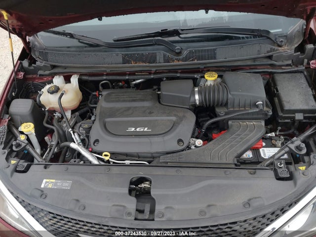 2C4RC1GG2JR154885 Chrysler Pacifica Limited