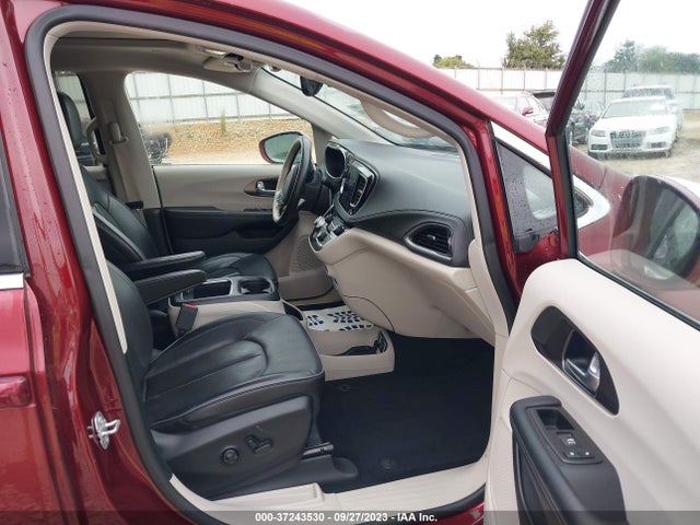 2C4RC1GG2JR154885 Chrysler Pacifica Limited
