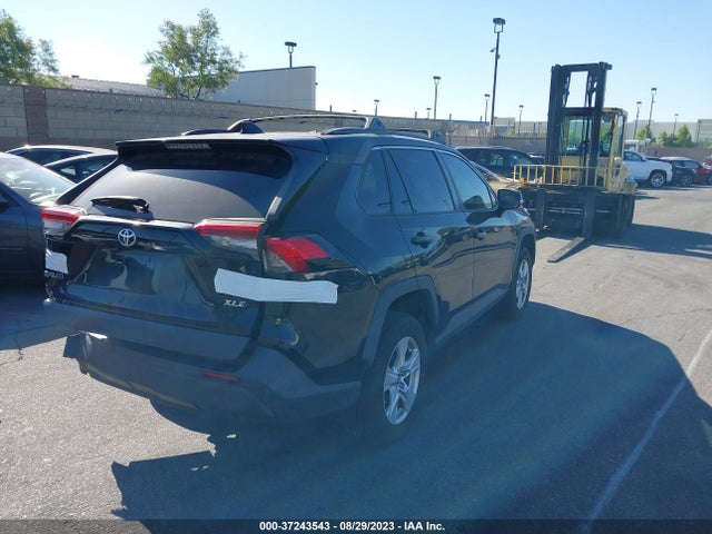 2019 TOYOTA RAV4 XLE VIN: 2T3W1RFV7KW004933