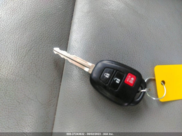 2013 TOYOTA RAV4 XLE VIN: 2T3WFREV9DW068316
