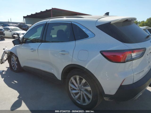 1FMCU9J97NUB55854 Ford Escape Titanium