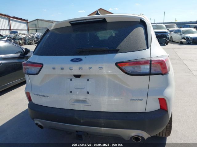 1FMCU9J97NUB55854 Ford Escape Titanium