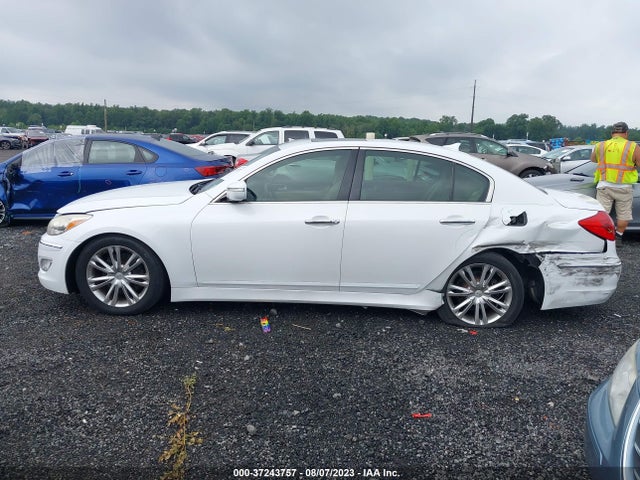 2013 HYUNDAI GENESIS 3.8L VIN: KMHGC4DDXDU258420