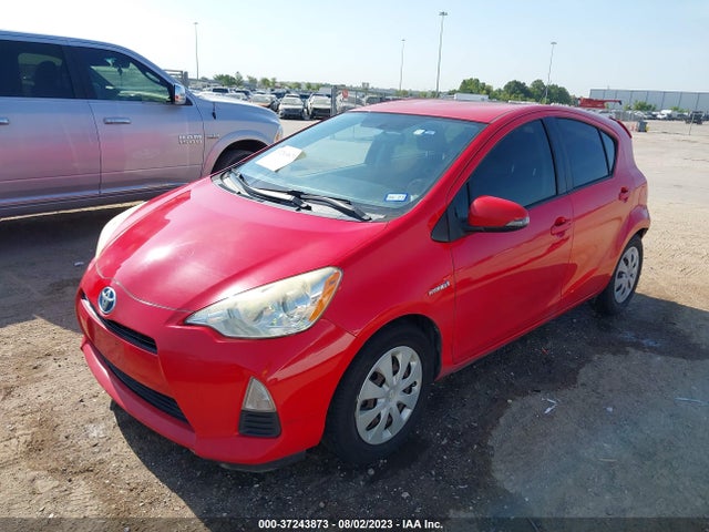 Toyota Prius C One/three/two/four 2014 JTDKDTB38E1561926 Image 2