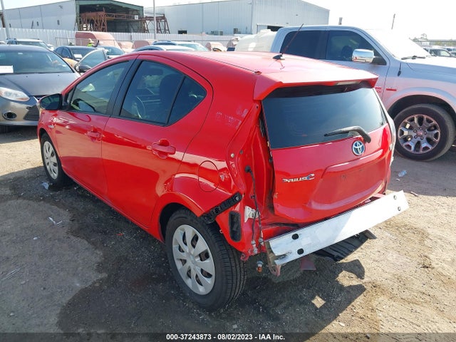 Toyota Prius C One/three/two/four 2014 JTDKDTB38E1561926 Image 3