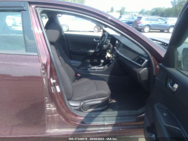 5XXGT4L38KG300843 KIA Optima Lx