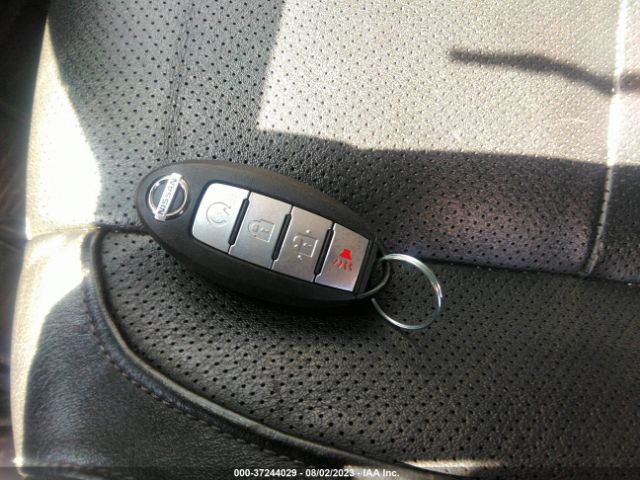 JN1BJ1CRXJW265936 Nissan Rogue Sport Sl