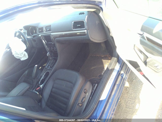1VWCT7A39GC042193 Volkswagen Passat 1.8t Sel Premium