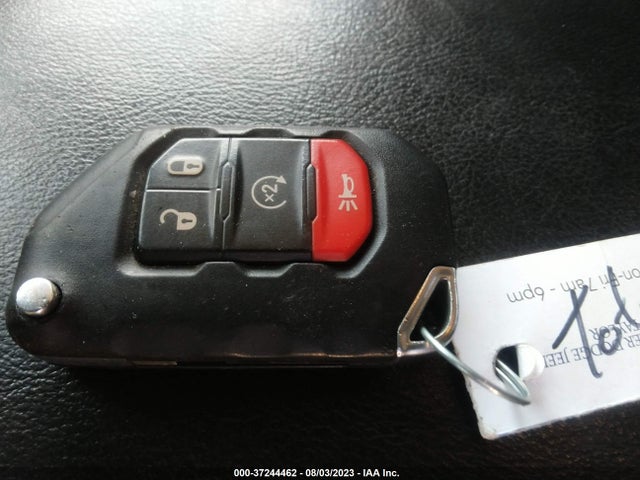 1C6HJTAG2LL150988 Jeep Gladiator Sport S