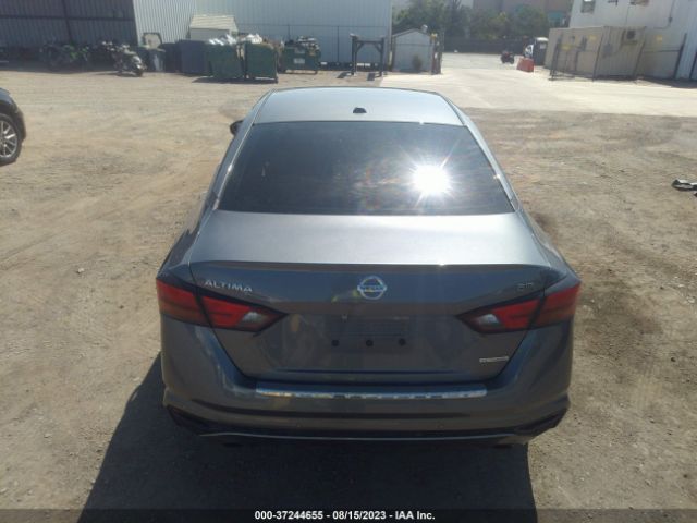 1N4AL4CVXLC155965 Nissan Altima 2.0 Sr