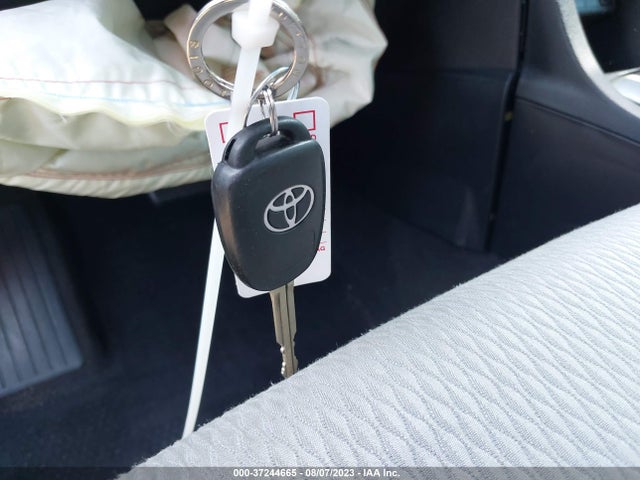 Toyota Corolla Le Plus 2015 2T1BURHEXFC263080 Image 11