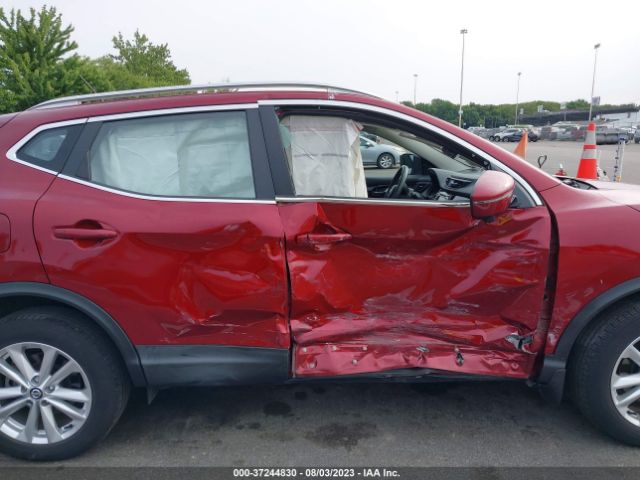 JN1BJ1CR8KW331532 Nissan Rogue Sport Sv