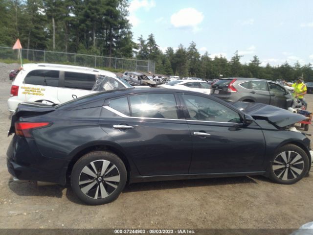 1N4BL4DW0KN307914 Nissan Altima 2.5 Sv