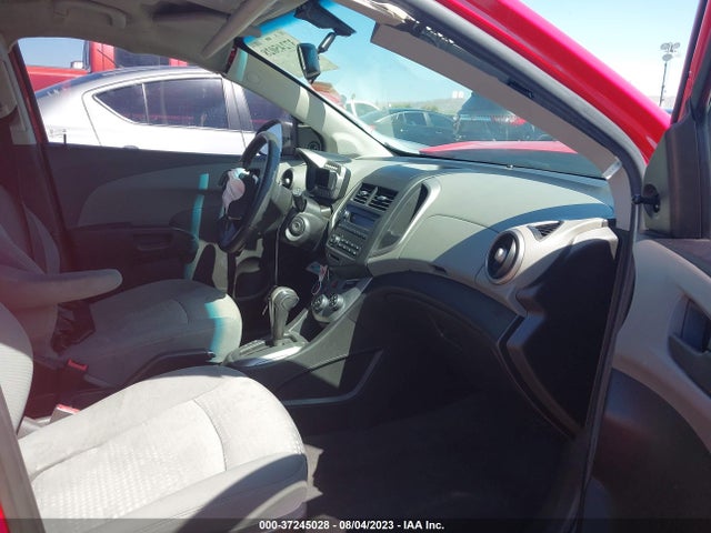 Chevrolet Sonic Ls Auto 2015 1G1JA6SG2F4183488 Image 5