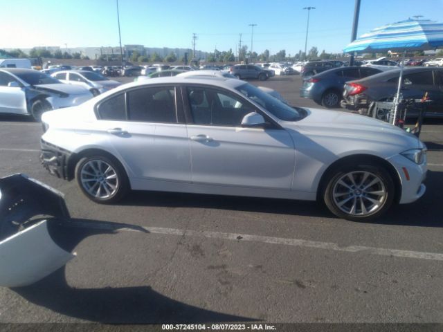 WBA8E1G55HNU15371 BMW 3 Series 320i