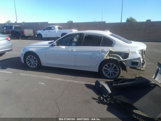 WBA8E1G55HNU15371 BMW 3 Series 320i