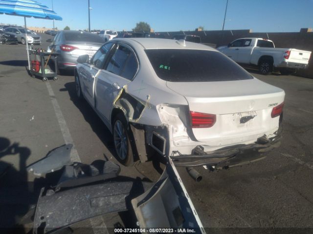 WBA8E1G55HNU15371 BMW 3 Series 320i
