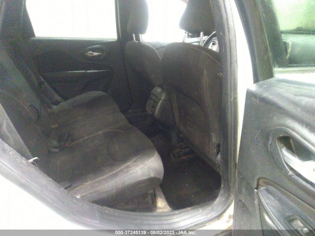 1C4PJMCS4GW242443 Jeep Cherokee Latitude
