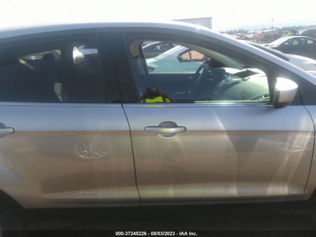 1FMCU9GX8GUC46026 Ford ESCAPE SE