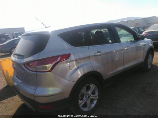 1FMCU9GX8GUC46026 Ford ESCAPE SE