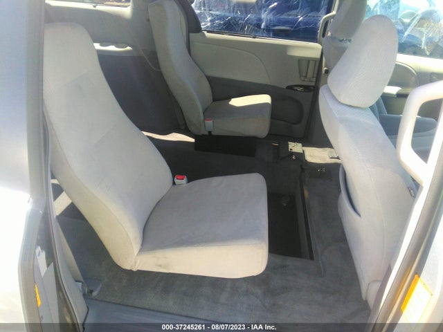 Toyota SIENNA LE 2014 5TDKK3DC3ES447662 Image 8