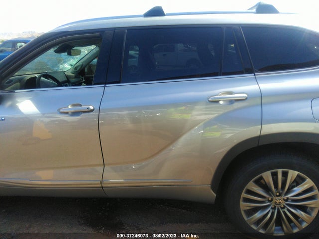 Toyota Highlander Hybrid Platinum 2021 5TDEBRCH8MS070046 Image 13