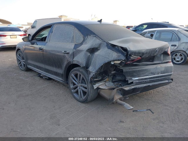 1VWAA7A3XJC003763 Volkswagen Passat 2.0t S/r-line